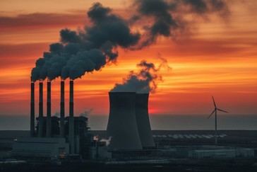 Japón prioriza carbón y nuclear, amenazando el crecimiento de energías renovables
