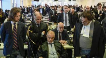 Más de 200 mafiosos condenados en el 'maxi juicio' de Italia