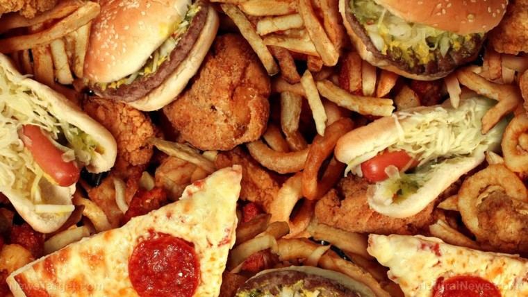 Alimentos procesados aumentan el riesgo de enfermedades cardíacas por su alto contenido de sal y azúcares