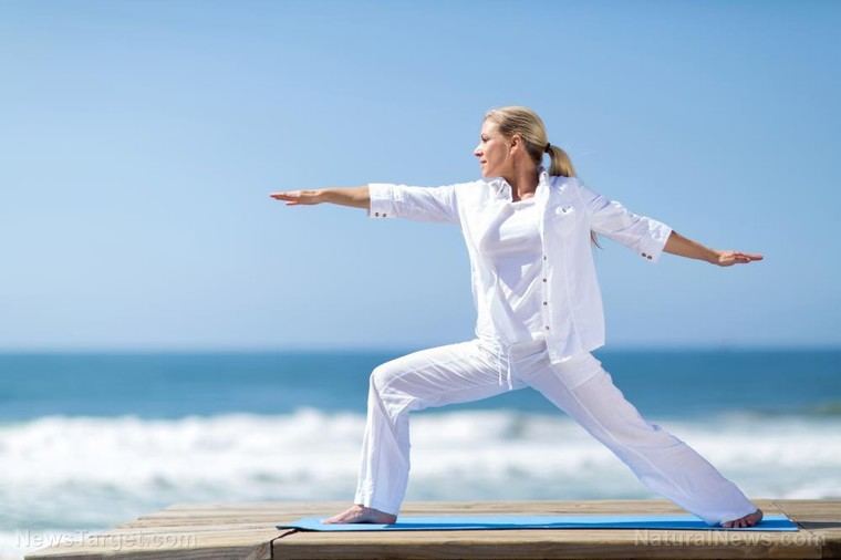 Métodos únicos para mantener tu cerebro joven, incluyendo yoga y ejercicios de equilibrio