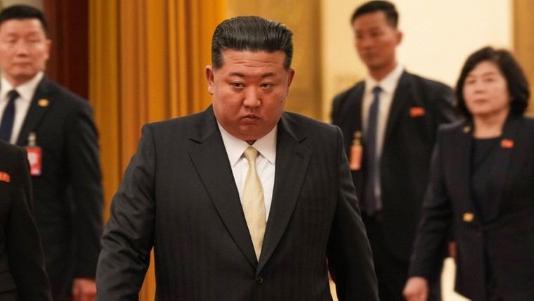 Kim Jong-un se reúne con científicos para discutir avances nucleares