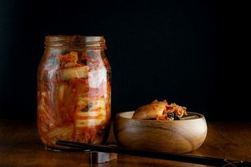Kimchi bacterium effectively removes harmful nanoplastics from the gut