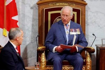 Heckler Questions King Charles About Epstein During Canadian Parliament Opening