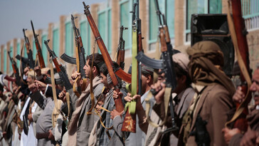 Hutíes amenazan a EE.UU. con ataques si interviene en Yemen