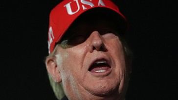 Trump arremete contra el NYT por 'noticias falsas' sobre Irán