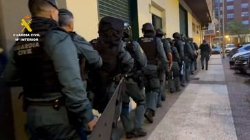 Cuatro detenidos en el País Vasco por estafa de más de 400.000 euros en criptoactivos