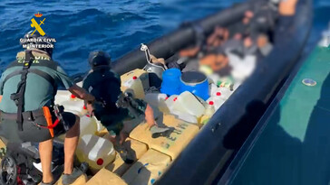 Interceptada frente a Mazagón una narcolancha con 3.040 kilos de hachís y ocho detenidos