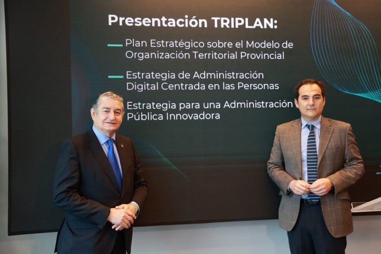 La Junta de Andalucía lanza el 'Triplán' para digitalizar la administración pública