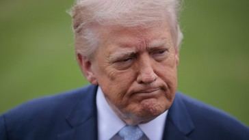 Asesores de Trump lo excluyeron de la sala de crisis por su reacción al derribo en Irán