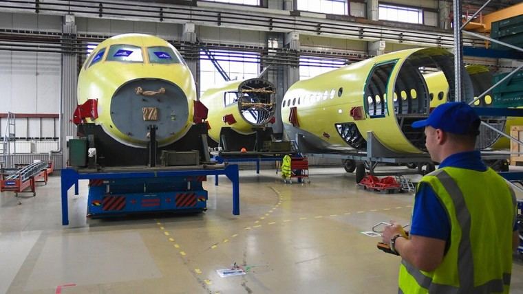 Rusia busca ensamblar aviones en el extranjero para competir con Boeing y Airbus