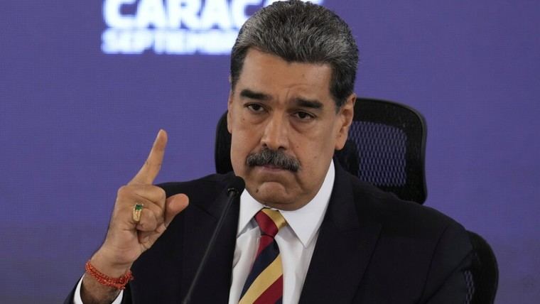 Maduro advierte sobre lucha armada en defensa de Venezuela ante agresiones