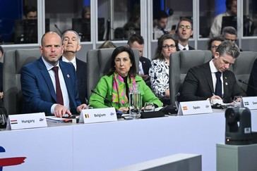 España reafirma su apoyo a Ucrania de manera indefinida, según Margarita Robles