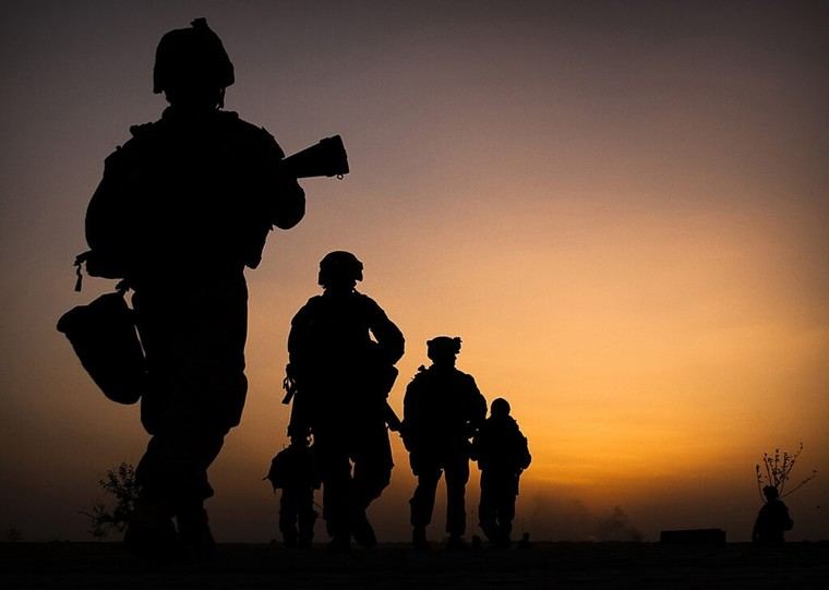 Marines llegan a Los Ángeles ante disturbios mientras Newsom demanda a Trump por movilización de la Guardia Nacional