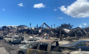 Residentes de Maui murieron quemados en sus autos debido a las barricadas que bloqueaban el escape