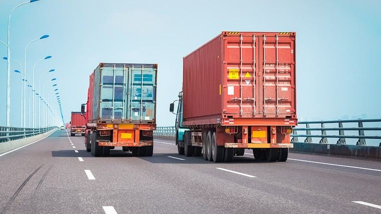 Trucker competencia desleal: conductores extranjeros invaden rutas estadounidenses