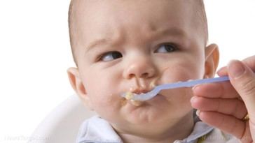 Microplásticos en alimentos para bebés: hasta 11,000 partículas por pouch alarman sobre la salud infantil