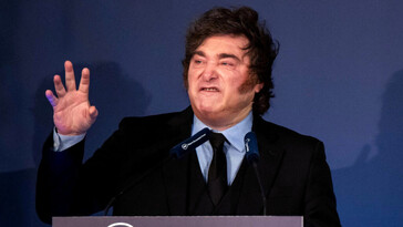 Milei vuelve a insultar a Pedro Sánchez en un acto en Argentina
