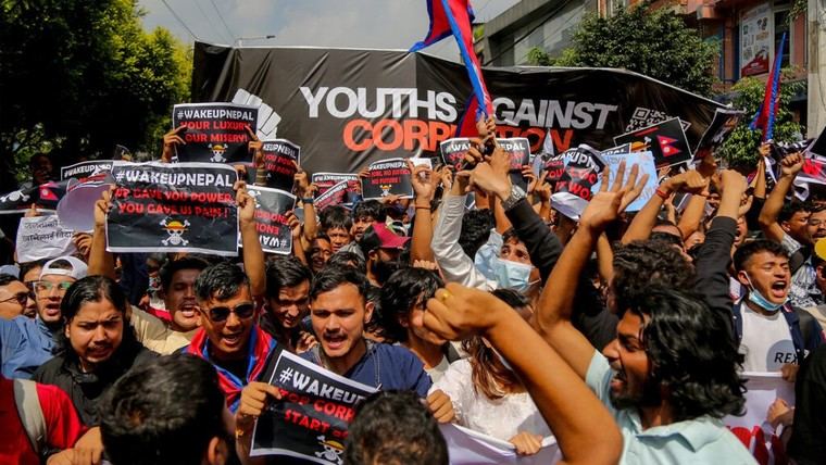 Gobierno de Nepal colapsa tras protestas masivas de la generación Z