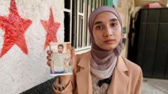 Familias sirias continúan buscando justicia por los desaparecidos tras la caída de Assad