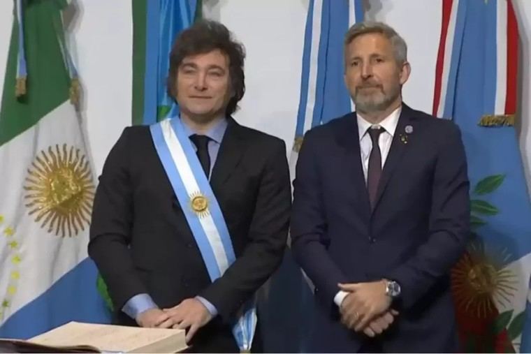 Frigerio promete eliminar deuda y déficit del IOSPER para 2025