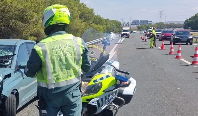 Accidente mortal de un motorista en la A-92 en Sevilla