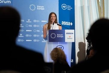 Muñoz destaca la necesidad de un cambio profundo en España más allá de cambiar a Sánchez
