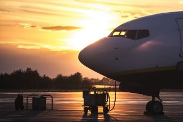 Crisis de combustible aéreo en Europa por prioridad militar en oleoductos de la OTAN