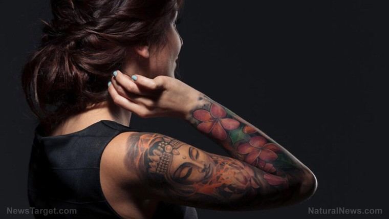 Estudio revela que los tatuajes podrían aumentar el riesgo de cáncer al migrar tinta a los ganglios linfáticos