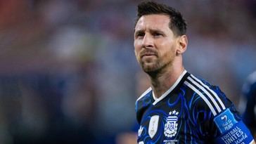 Messi enfrenta control de seguridad en aeropuerto y reacciona con humor