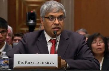 NIH reestructura contratos de vacunas por desconfianza pública