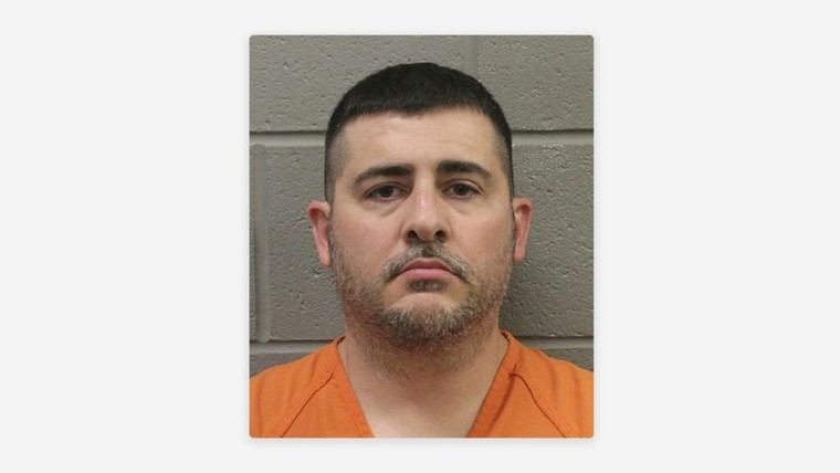 Dueño de casa mata a niño tras broma del timbre en Houston