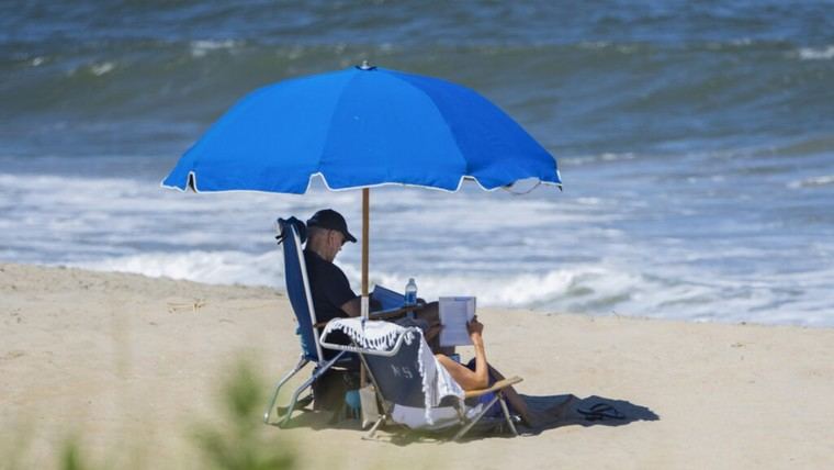 Trump resalta la capacidad de Biden para relajarse en la playa