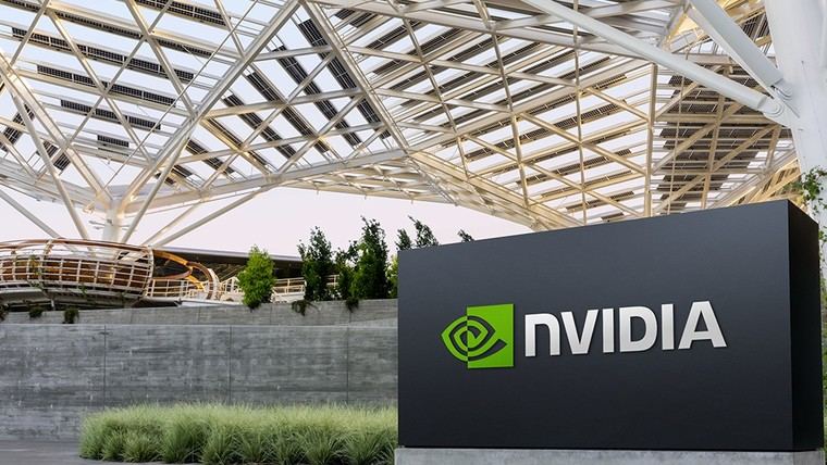 Nvidia pierde $300 mil millones ante la competencia de chips de IA de Google