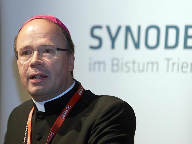 Obispo pide 'una reevaluación de la enseñanza de la Iglesia sobre la homosexualidad”