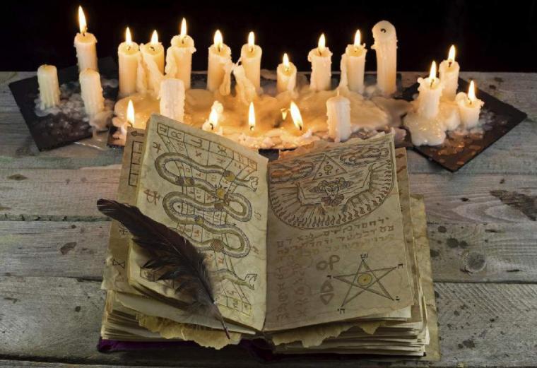 Universidades de EE.UU. imparten clases sobre rituales ocultos y brujería