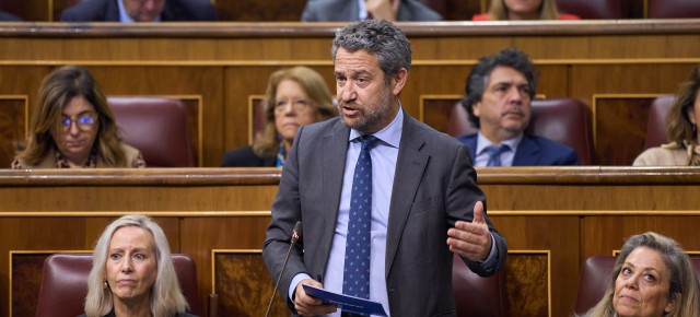 Olano critica al Gobierno por altos impuestos y falta de eficacia en España