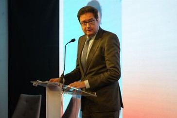 Óscar López promueve la reindustrialización para unir el mundo rural y urbano