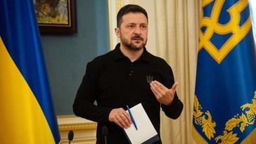 Errol Musk critica a Zelenski y lo llama 