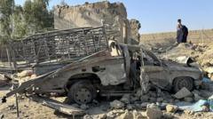 Pakistán bombardea Afganistán; el Talibán informa de numerosas víctimas