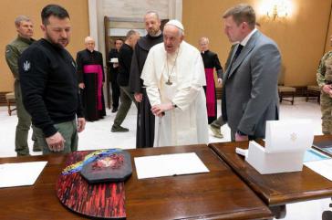 Según Zelenski, el papa Francisco se ha convertido en una 'herramienta de la propaganda rusa'