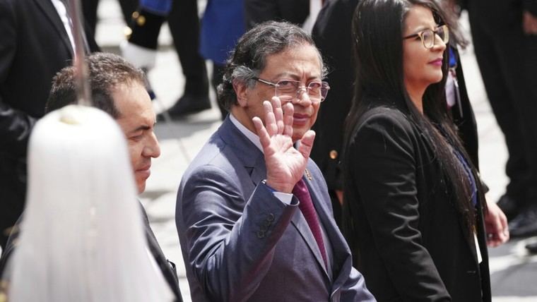 Petro justifica su presencia en la toma de posesión de Noboa en Ecuador