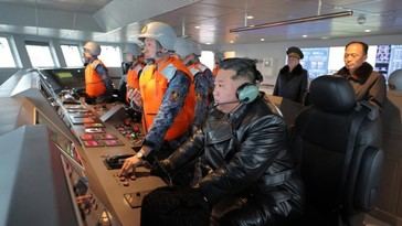 Corea del Norte planea construir dos destructores anuales y armar su flota con misiles nucleares