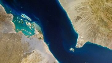 Irán amenaza con cerrar el estrecho de Bab el Mandeb ante posibles invasiones