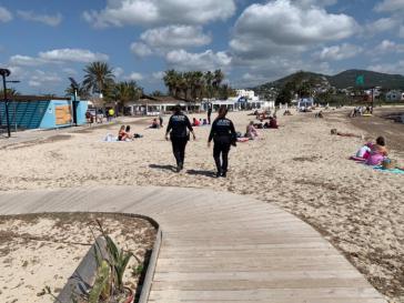 Un marroquí siembra el caos en Ibiza al besar e intentar secuestrar a una niña