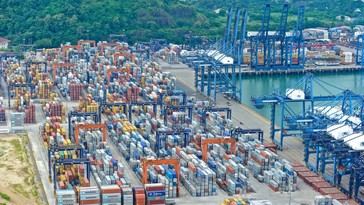 Demandas en Panamá cuestionan contrato de puertos con CK Hutchison