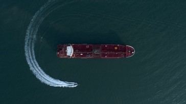 Irán muestra imágenes de la incautación de buques en el estrecho de Ormuz