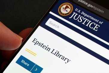 Epstein operaba un esquema piramidal de explotación sexual con víctimas como reclutadoras