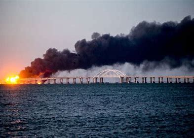 La inteligencia estadounidense ayudó a los ucranianos a volar el puente de Kerch