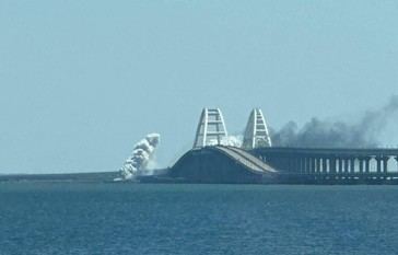 Nuevo ataque con dos misiles al puente de Crimea