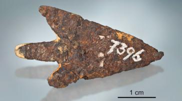 Una punta de flecha de hierro meteorítico de la Edad del Bronce de Mörigen, descubierta en Suiza